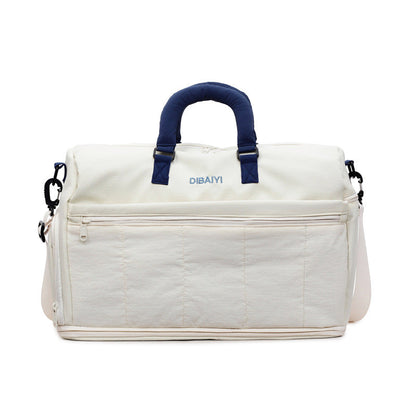 Versatile Weekender Bag with Adjustable Features