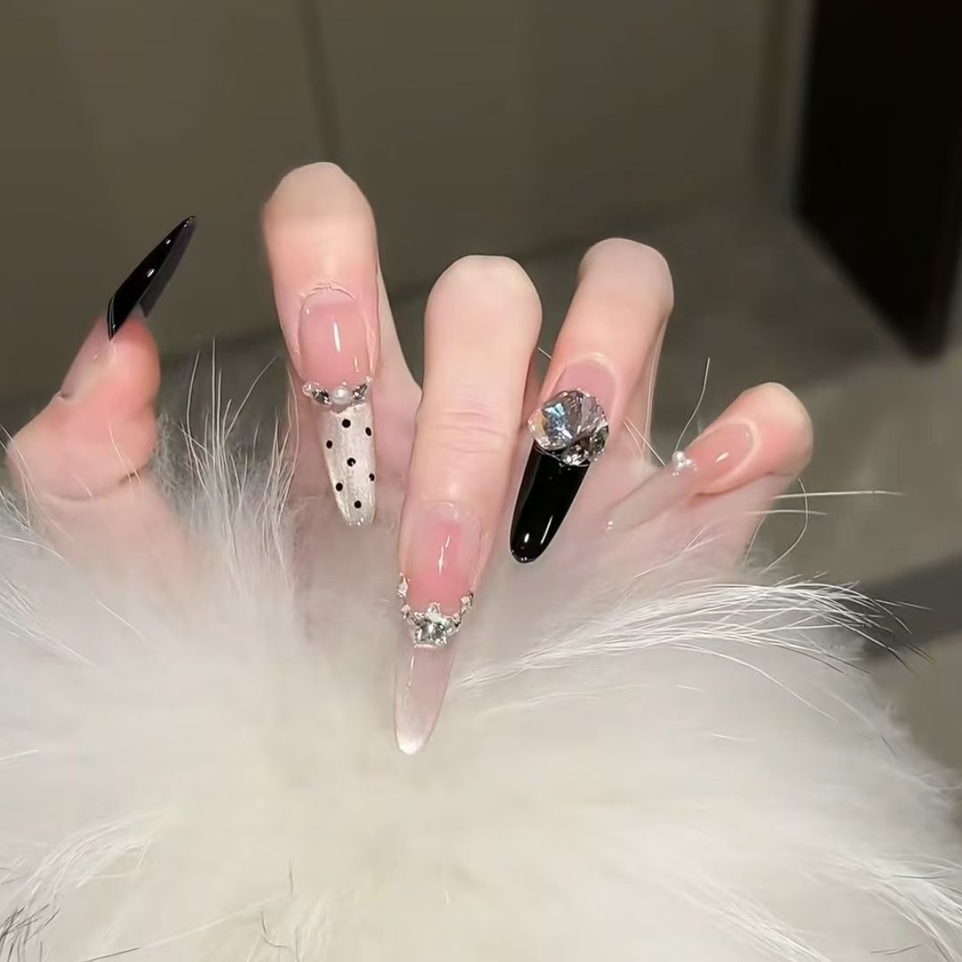 Creative Press-On Nails Collection