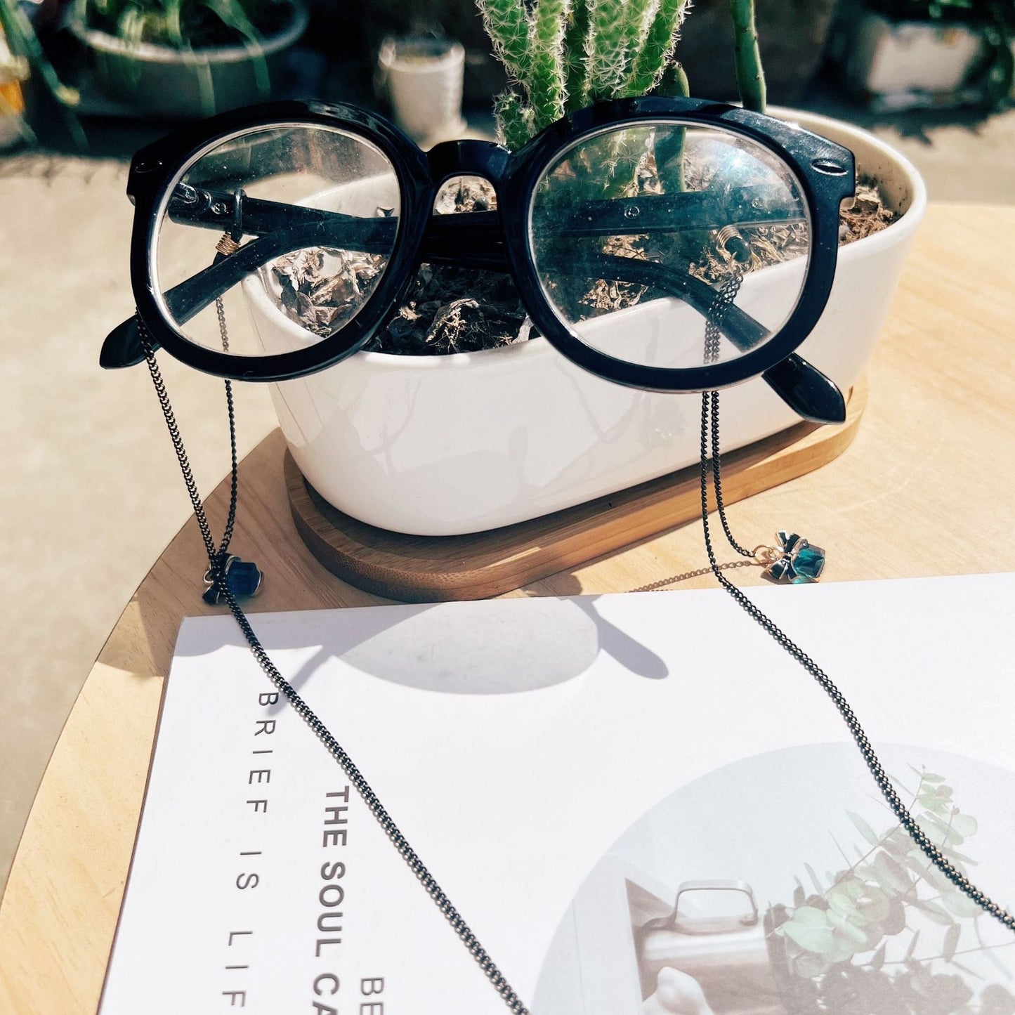 Decorative Eyewear Chain with Adjustable Length