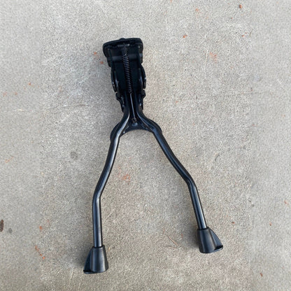 Adjustable Kickstand for Bicycles – Easy Installation