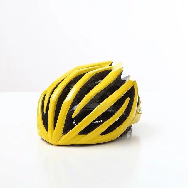 Streamlined Bicycle Helmet for Enhanced Performance