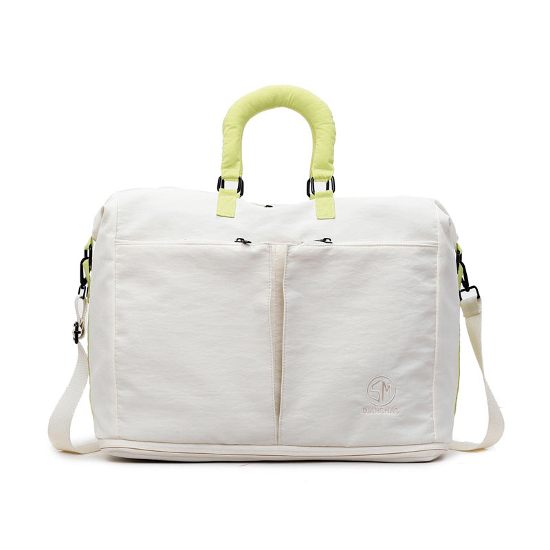 Weekend Travel Bag for All Seasons
