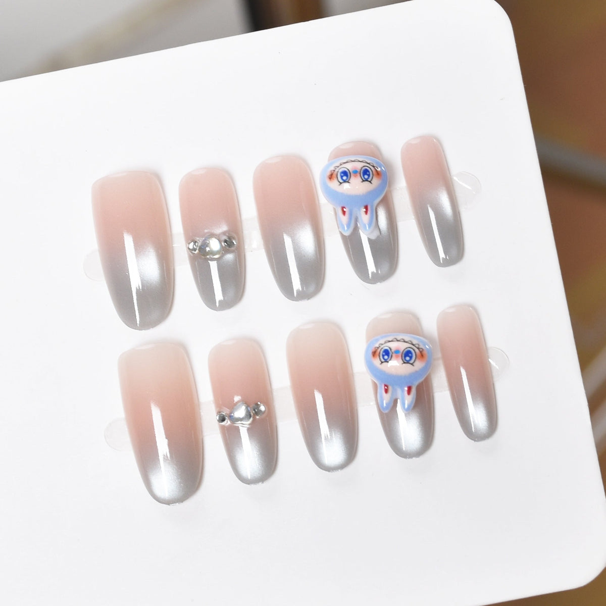Press-On Nails with Artistic Ocean Theme Design