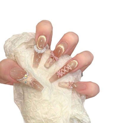 Creative Press-On Nail Art Kit Featuring Distinctive Design Elements