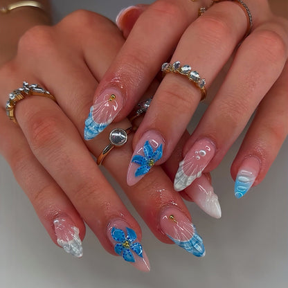 Press-On Nails with Creative Shell Design