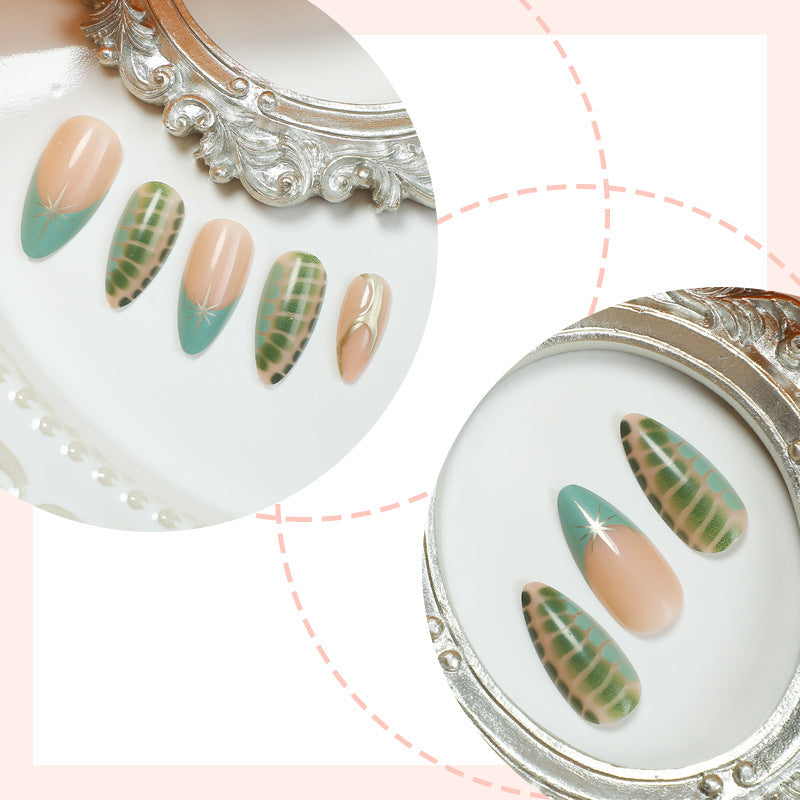 Abstract Pattern Press-On Nail Set – Artistic Design