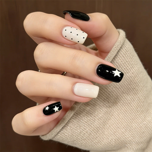 Nail Art Press-Ons Featuring Star and Polka Dot Patterns