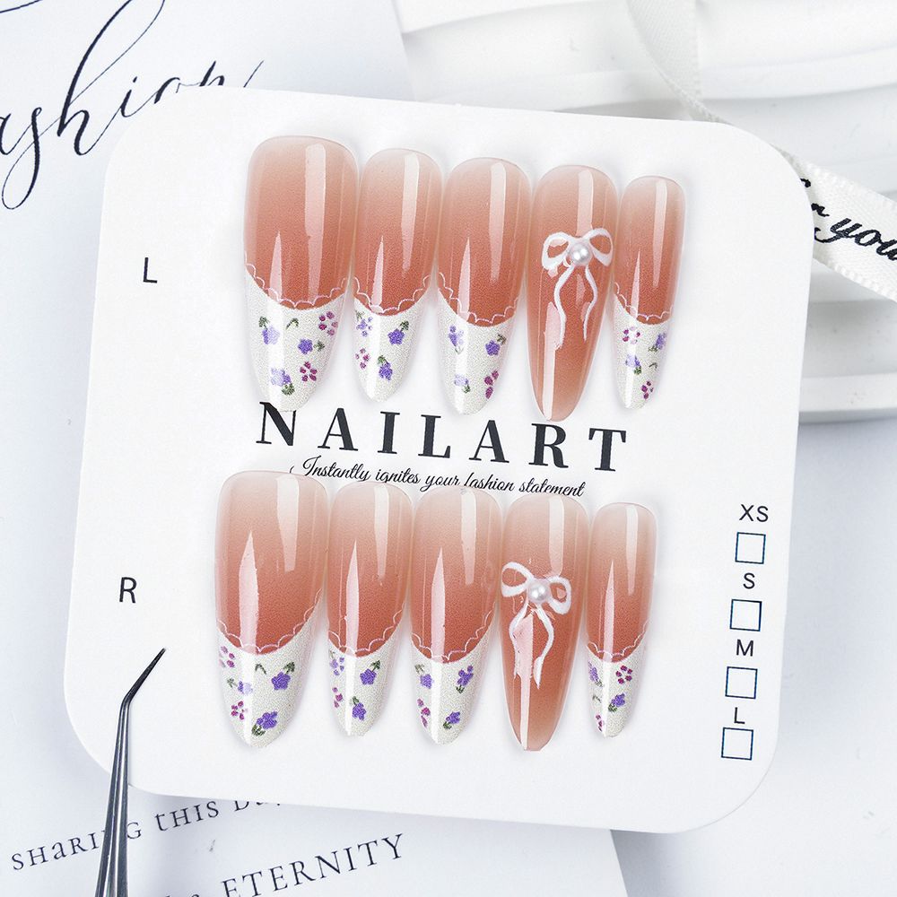 Floral Embellished Press-On Stiletto Nail Set