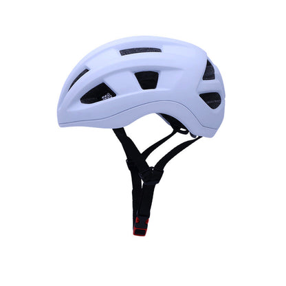 Streamlined Cycling Helmet for Enhanced Aerodynamics