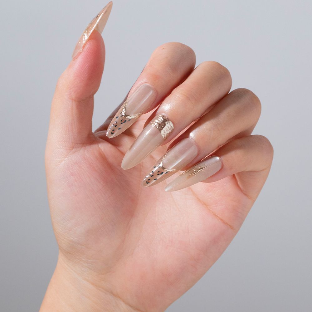 Stiletto Design Press-On Nail Kit with Artistic Finish