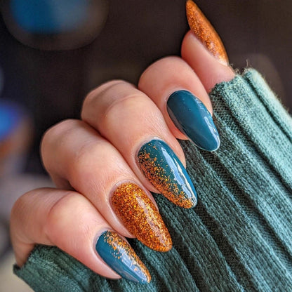 Peacock Feather Nail Art Design – Stunning Creative Manicure