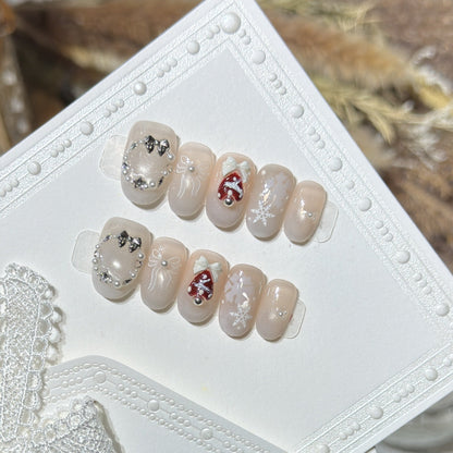 Press-On Nail Set with Winter Theme