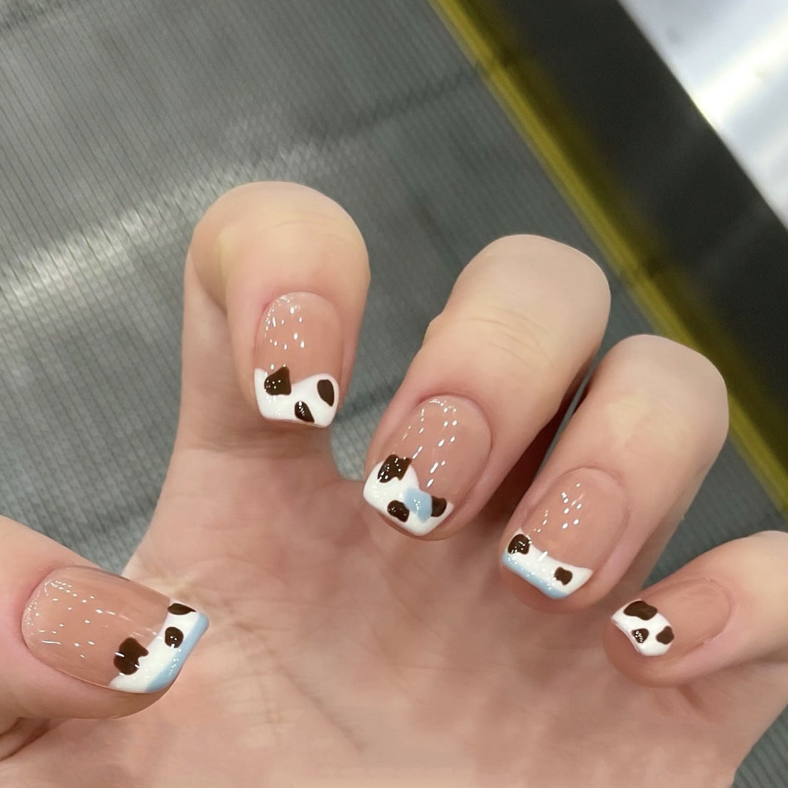 Artificial Nails with Animal Print Design