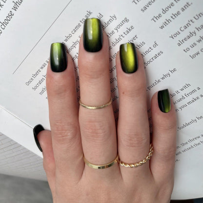 Gradient Effect Press-On Nail Set – Artistic Design