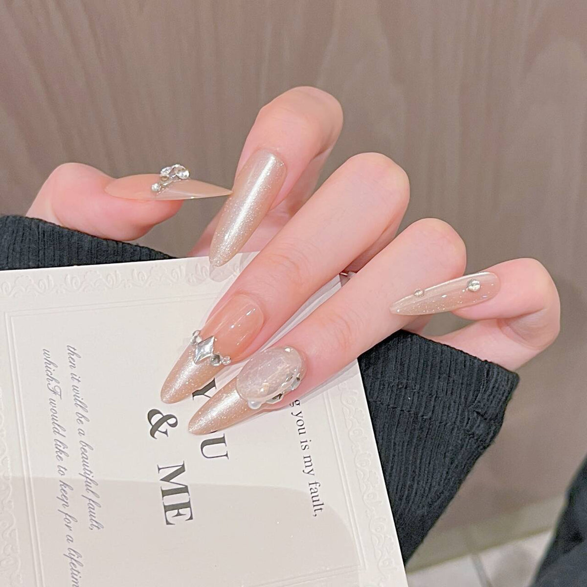 Press-On Nails with Artistic Ocean Theme Design