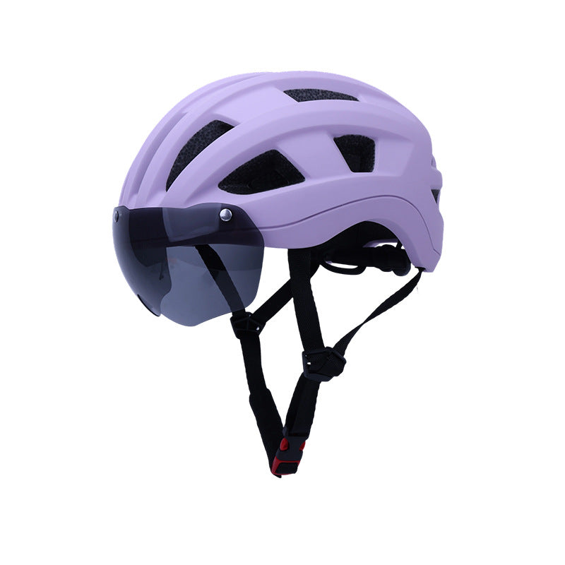 Streamlined Cycling Helmet for Enhanced Aerodynamics