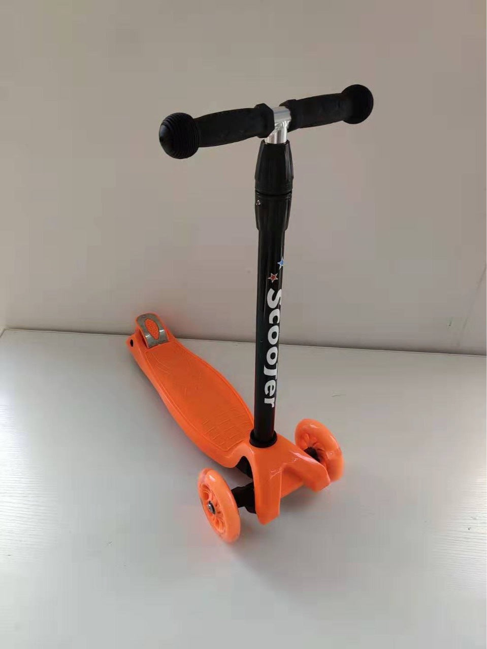 Kickboard Scooter with Adjustable Features