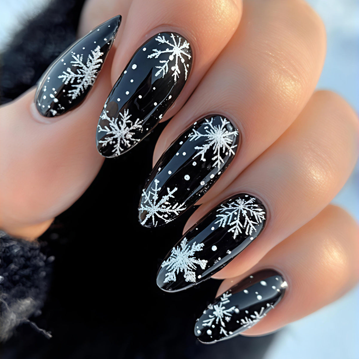 Winter Snowflake-Themed Nail Art Design for Creative Styles