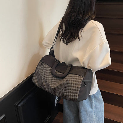 Versatile All-Season Sports Duffel Bag