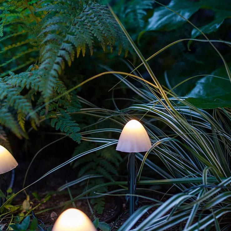 Outdoor Solar LED String Lights - Mushroom Design for Garden and Pathway