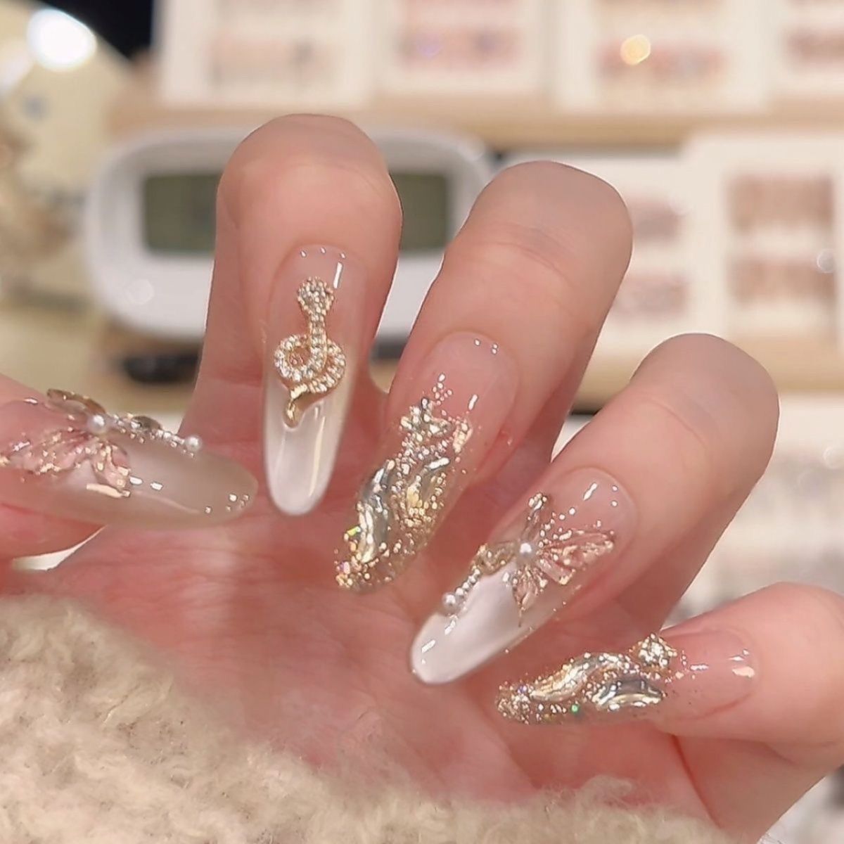 Set of 3D Decorative Press-On Nail Art