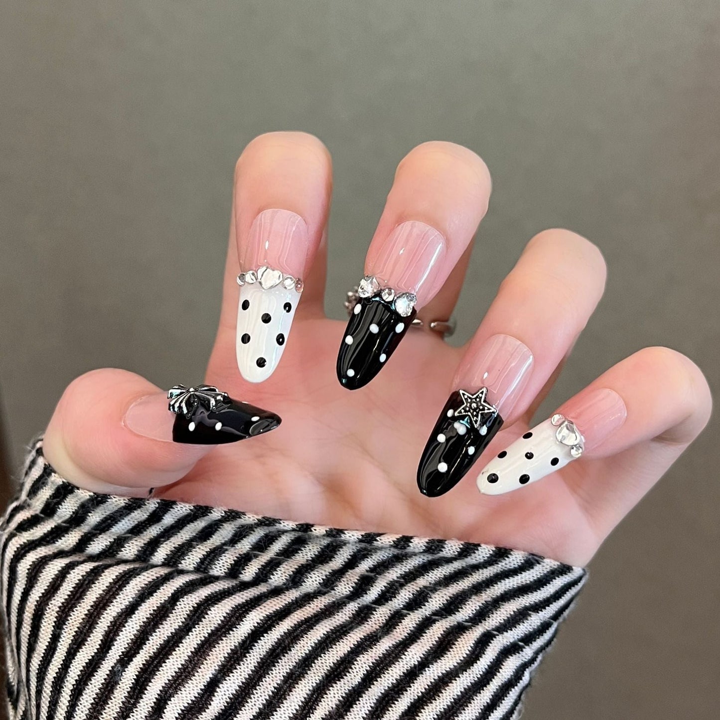 Set of 3D Decorative Press-On Nail Art