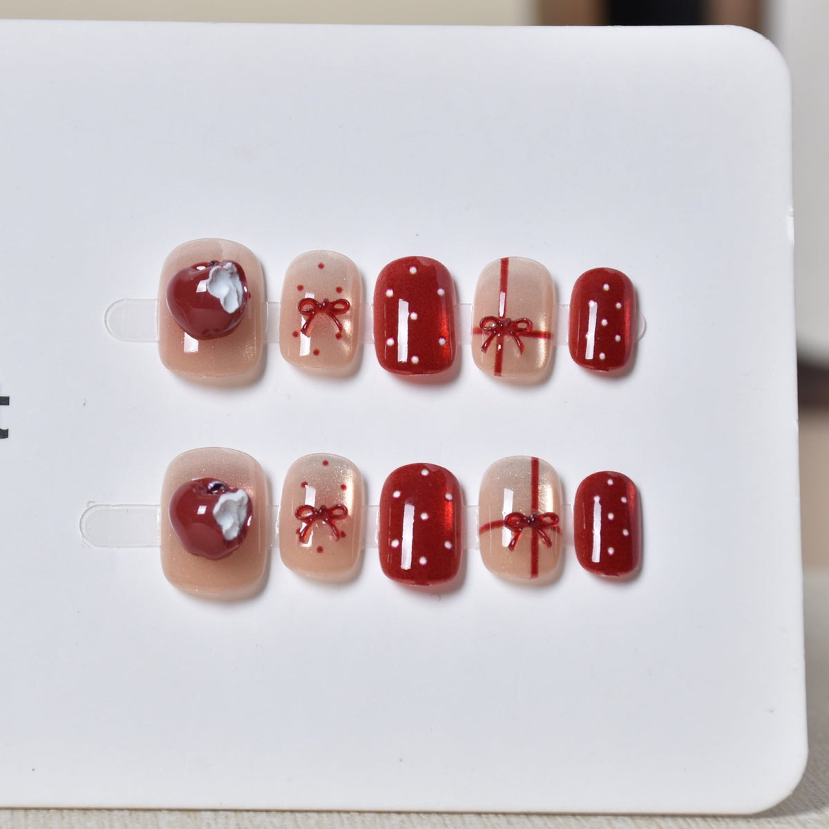 Press-On Nails with Artistic Ocean Theme Design
