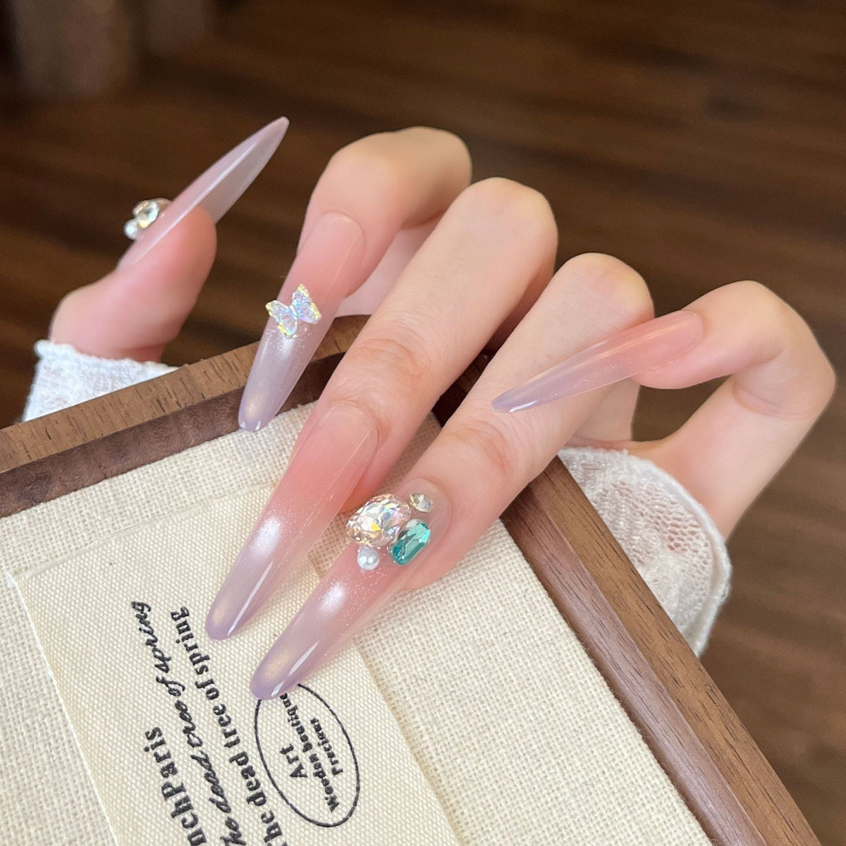 Press-On Nails with Artistic Ocean Theme Design