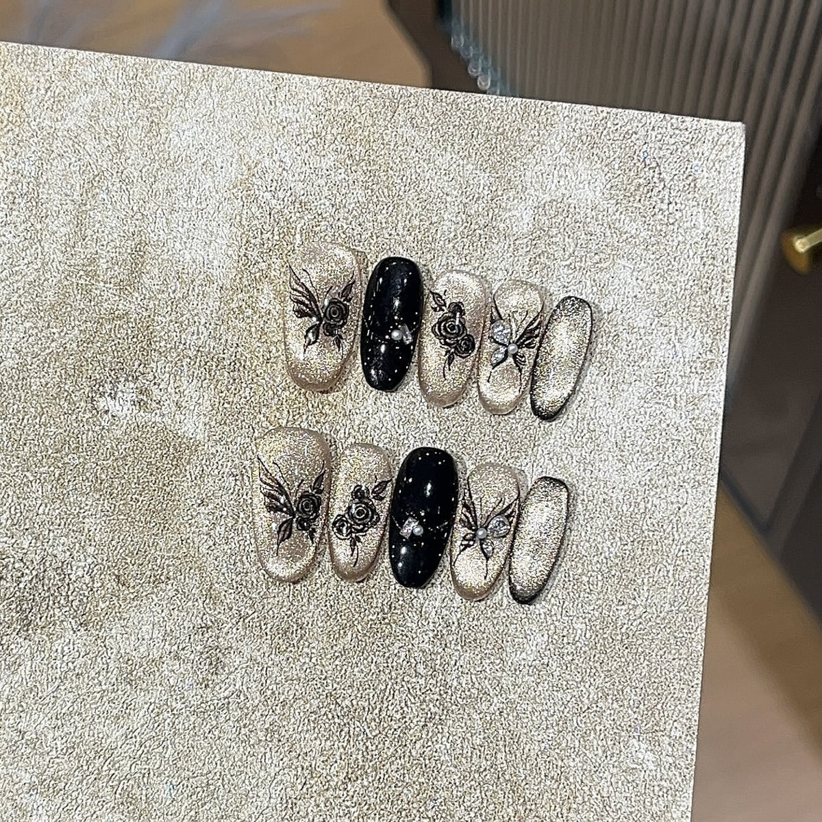 Set of Press-On Nails