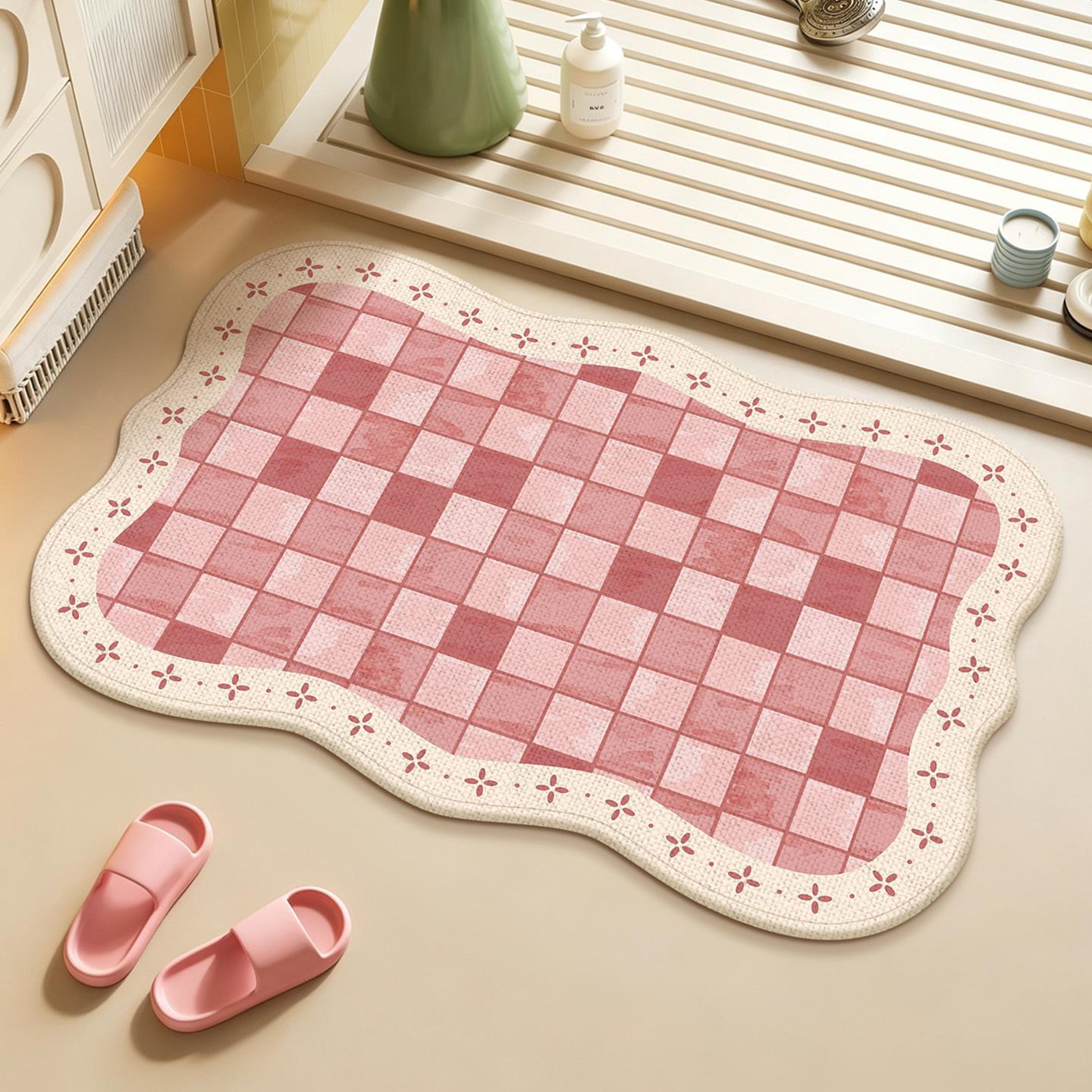 Floral Patterned Bath Mat with Absorbent Texture