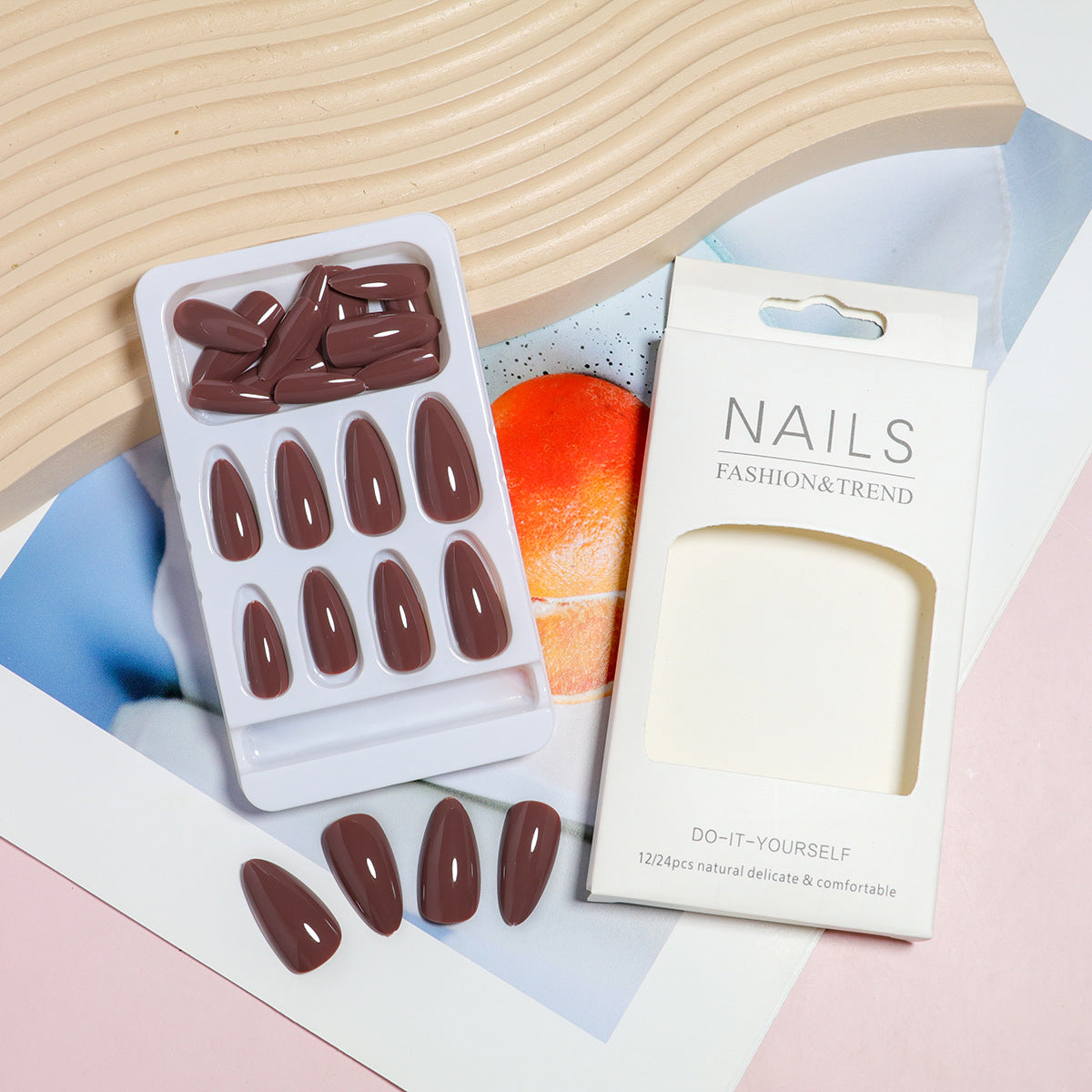 DIY Applicator Almond-Shaped Press-On Nail Kit