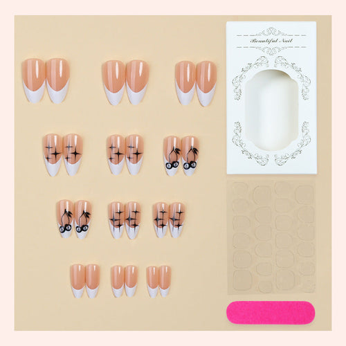 Press-On Nail Set Featuring Distinctive Pattern Designs