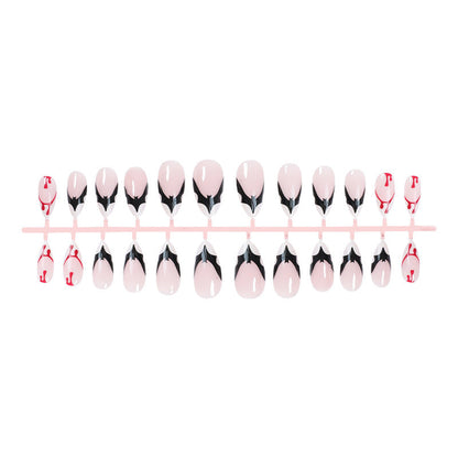 Press-On Nail Set Featuring Distinctive Graphic Patterns