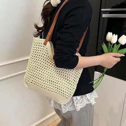 Beach Bag with Airy Macrame Design