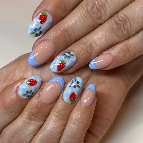 Strawberry Design Press-On Nail Art Set