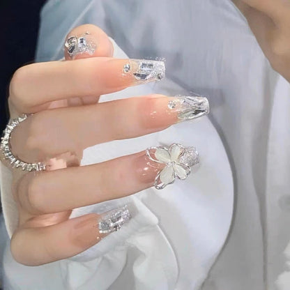 Press-On Nail Kit Featuring Distinctive Bow Patterns