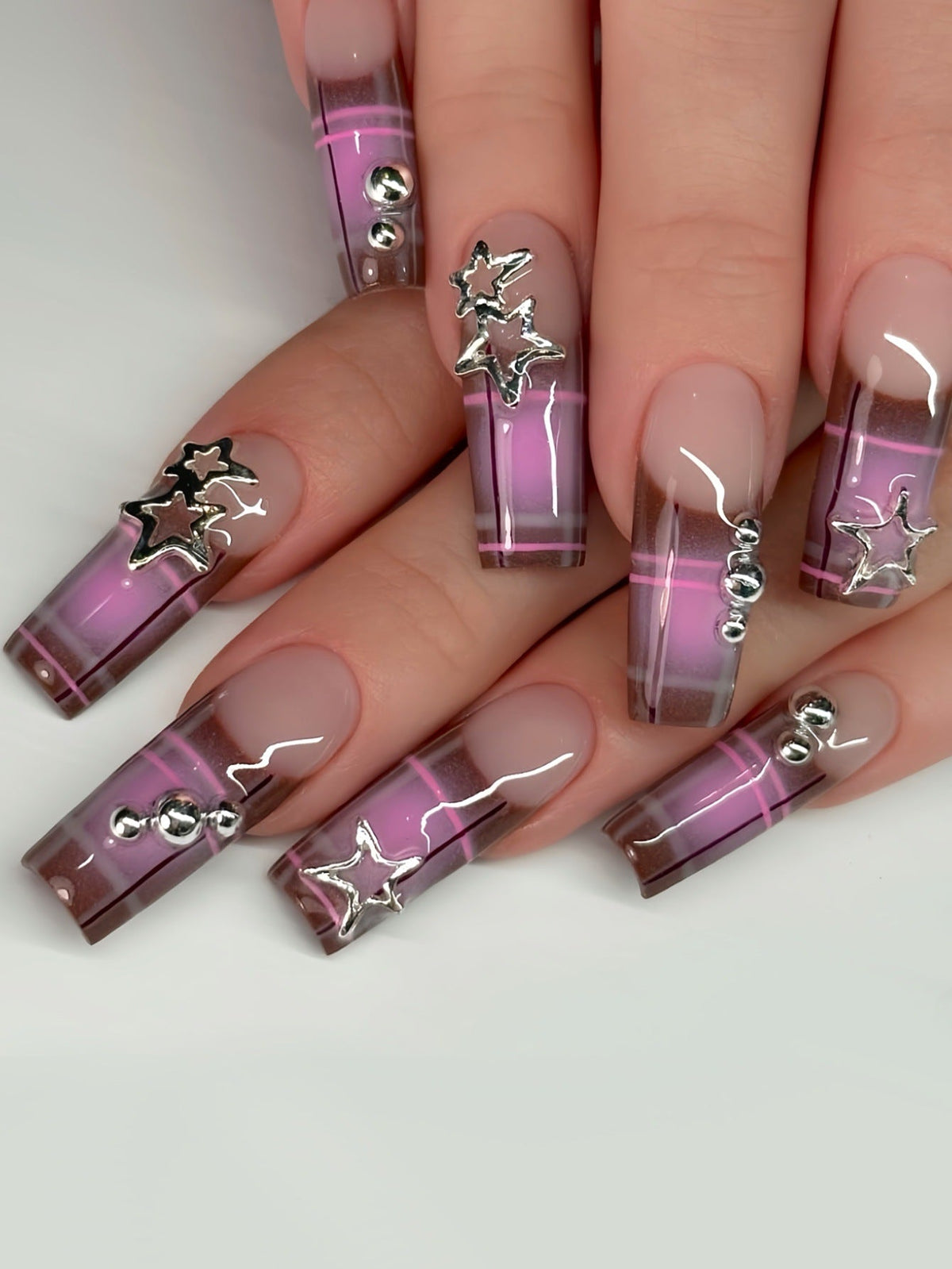 Star-Decorated Artistic Nail Art Design