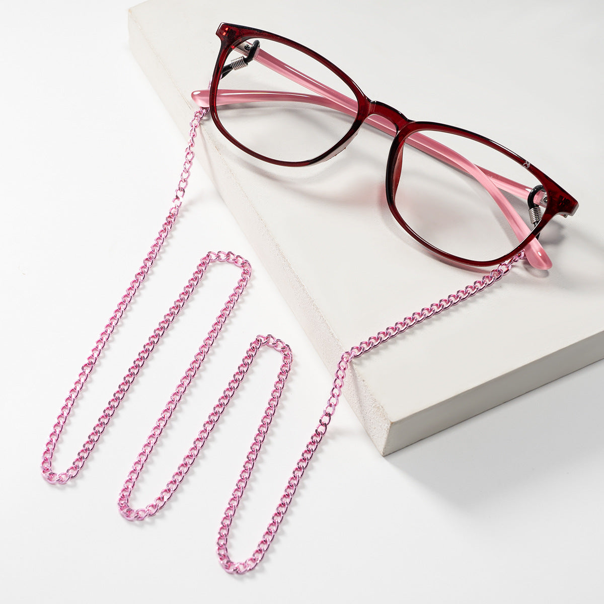 Eyewear Chain with Adjustable Features