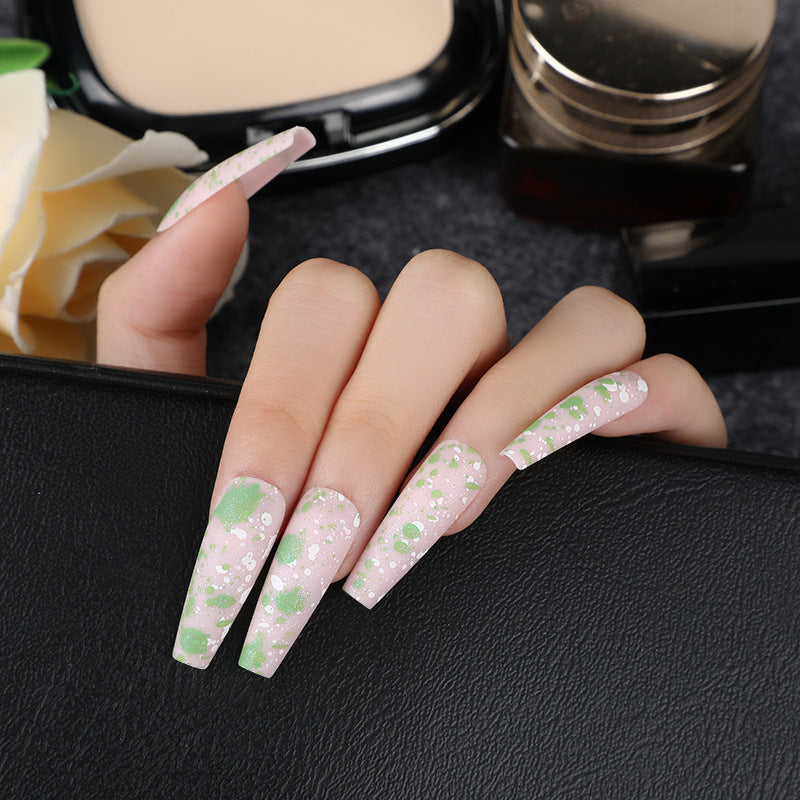 Artificial Nails with Artistic Splatter Pattern