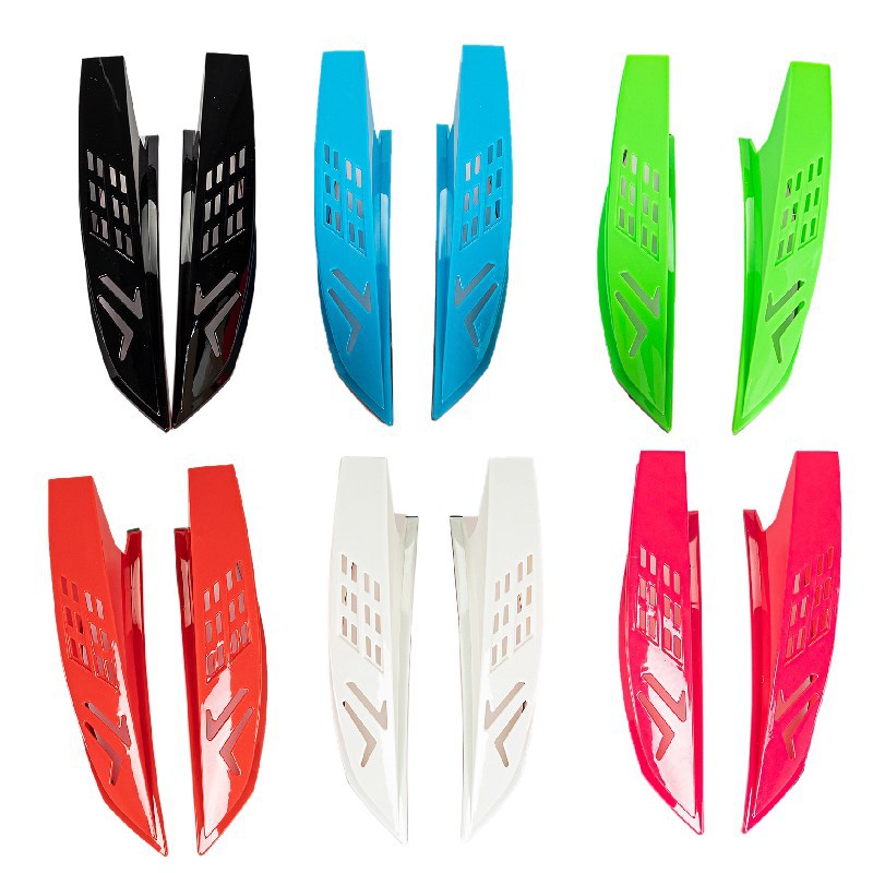 Side Panels for Aerodynamic Motorcycle Helmet