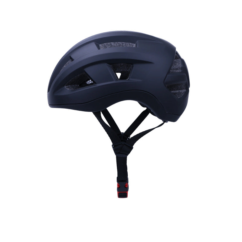 Streamlined Cycling Helmet for Enhanced Aerodynamics