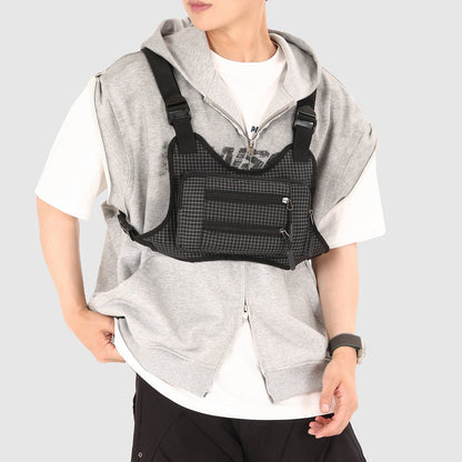 Versatile Adjustable Chest Pack for Utility Use
