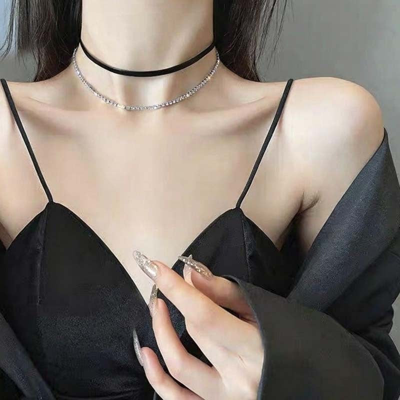 Leather Choker Necklace with Adjustable Fit