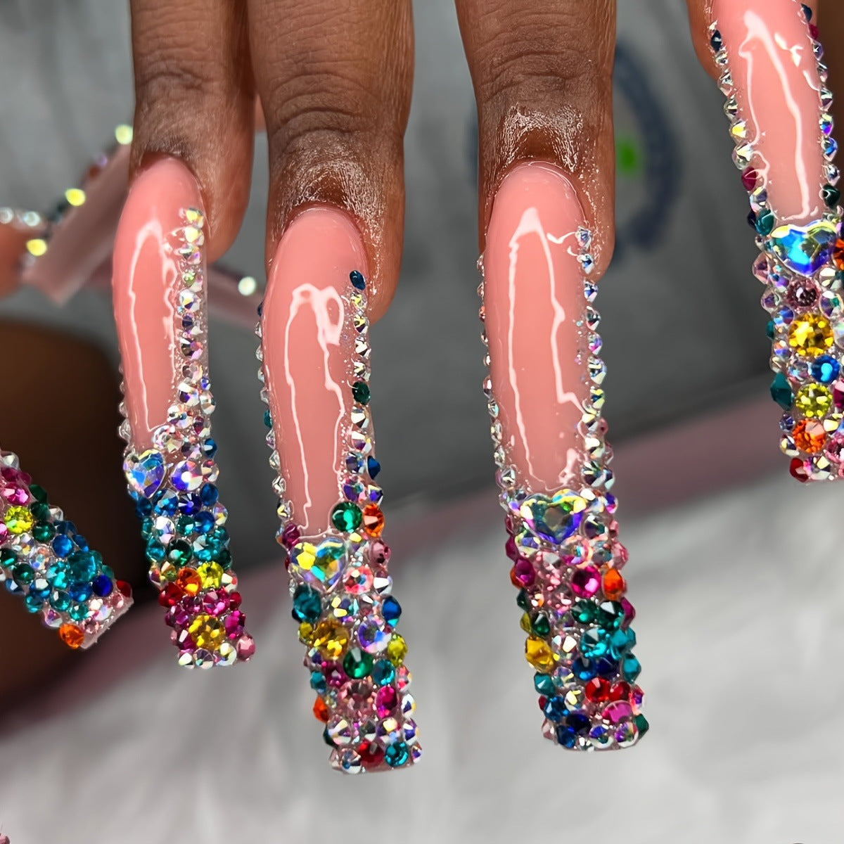 Sparkly Gem-Accent 3D Press-On Nail Extensions