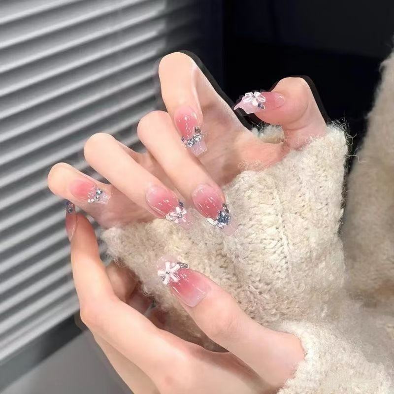 Flower Decorated Acrylic Nail Set