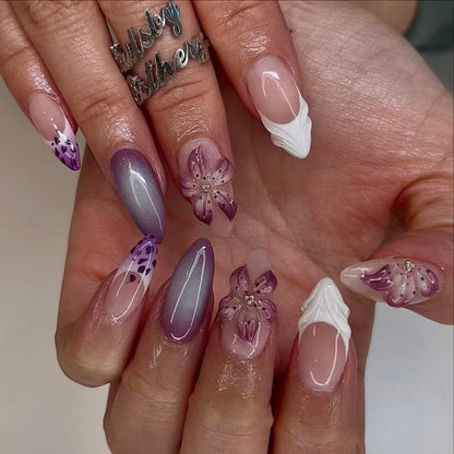 Press-On Nail Art Set with Animal Designs