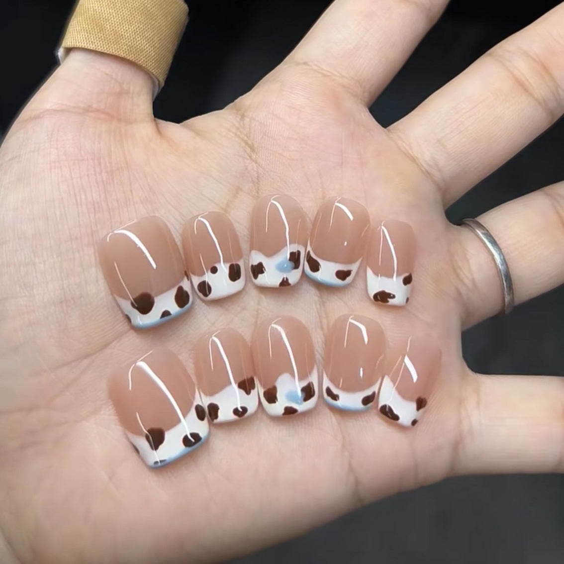 Artificial Nails with Animal Print Design