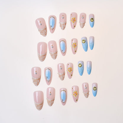 Seashell-Inspired Press-On Nail Set