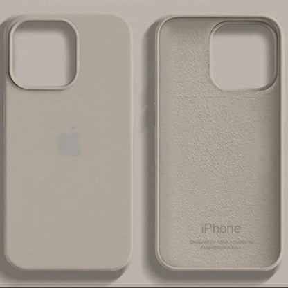 Silicone MagSafe Case for iPhone – Soft-Touch Protection in Silver