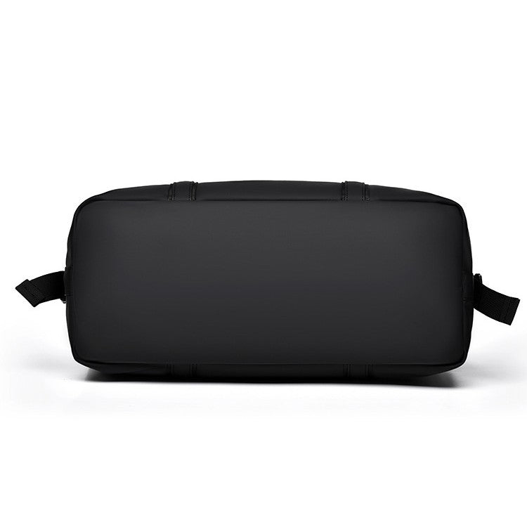 Versatile Travel Duffle Bag for All Seasons